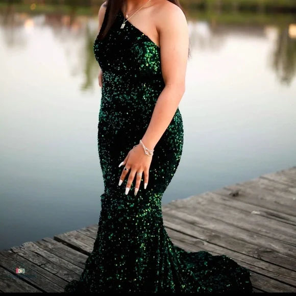 green emerald velvet dress Portia And Scarlett 22547 Sexy Prom Long Dress main image 1